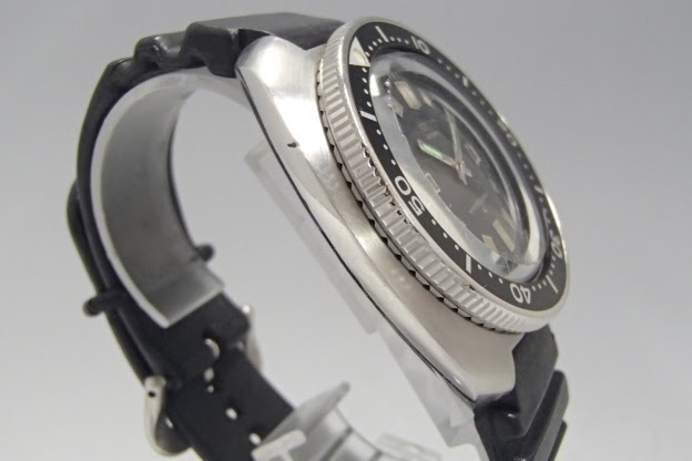 セイコー 腕時計 セカンドダイバー デイト 150m防水 6105-8110 自動巻き 6105B ダイバーウォッチ　横から