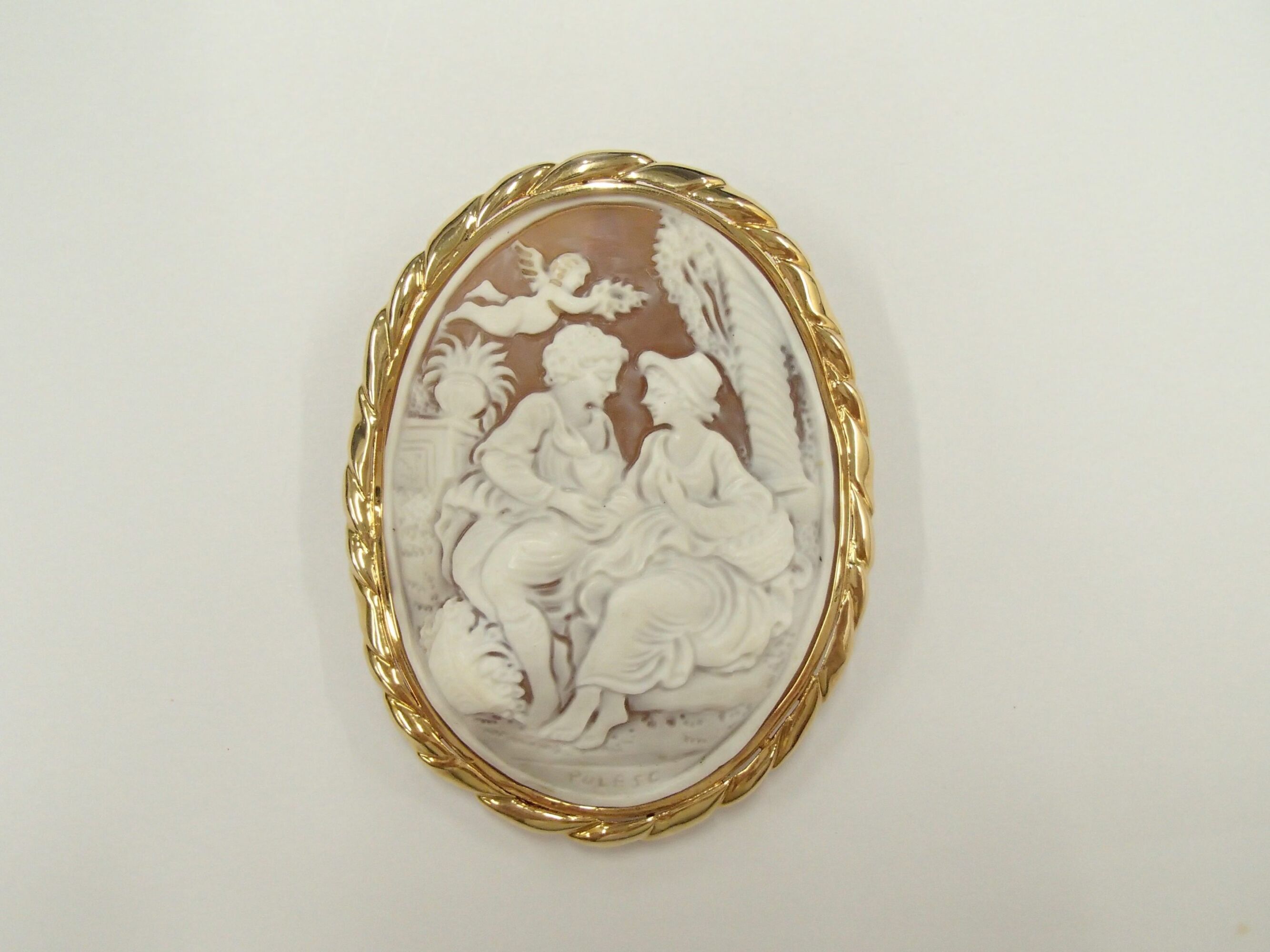 お値下げ！イタリア　カメオ　額 楽天市場】カメオ作品 シェルカメオ イタリアの彫刻家 Mバルザーノ氏