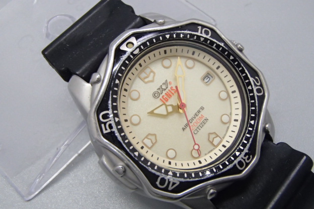 シチズン　腕時計　エアダイバーズ　6218-L12228　OXY　デイト　QZ　文字盤