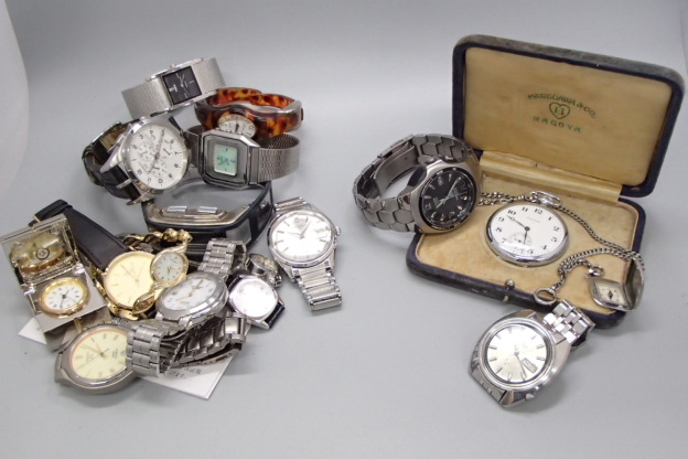 買取した商品：腕時計 16点セット CITIZEN SEIKO ウォルサム 手巻き他 まとめ 可動、不動有
