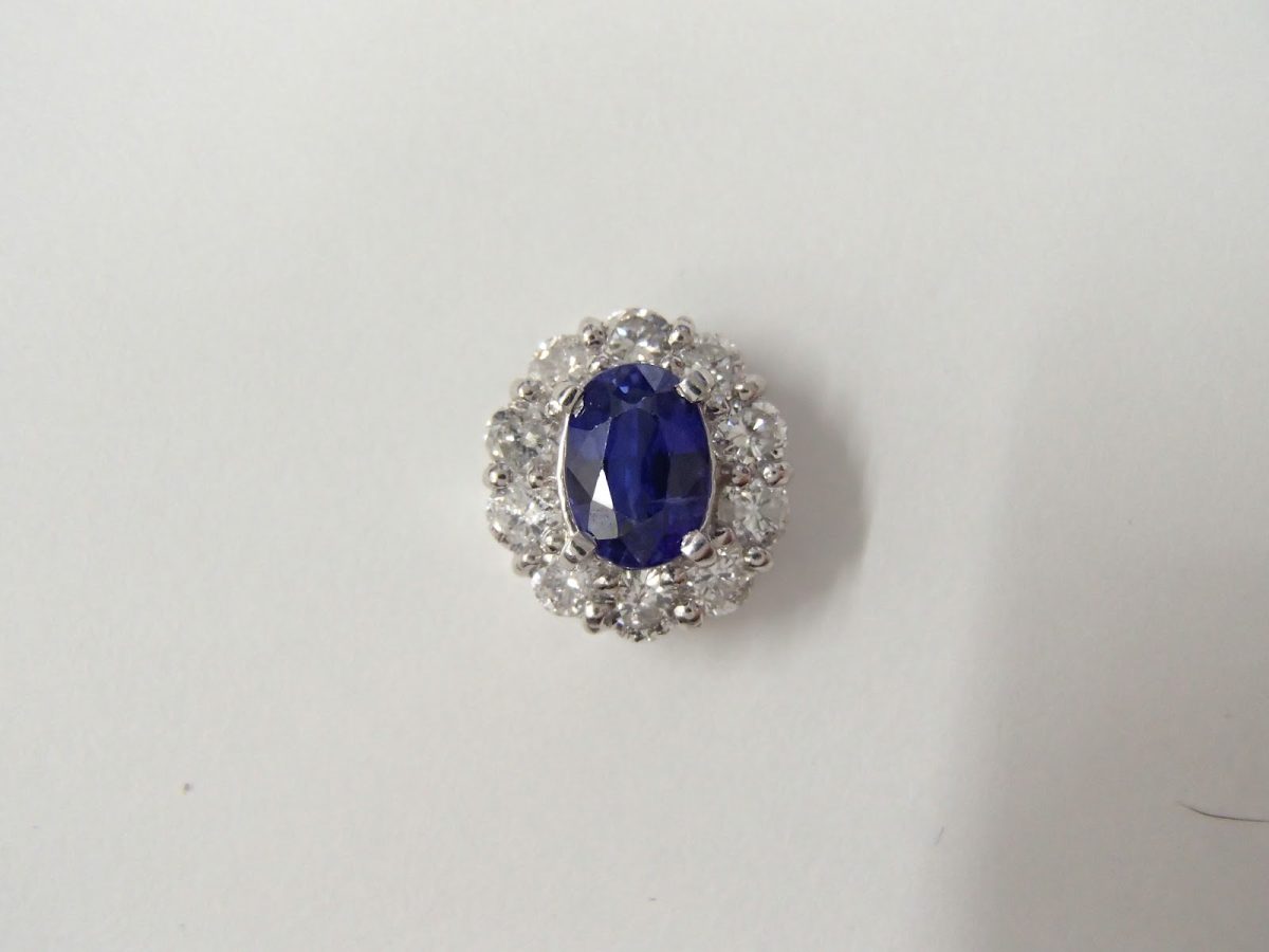 プラチナ　ペンダントトップ　サファイア1.03ct　ダイヤ0.63ct　総重量2.6g