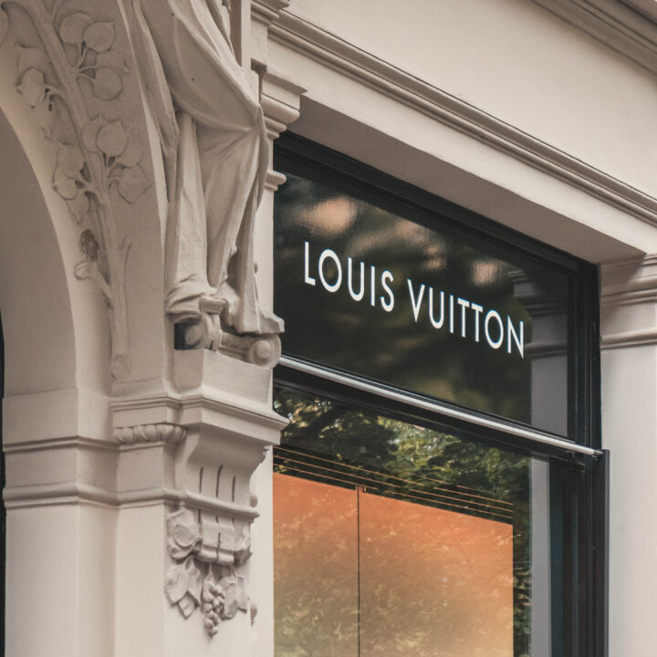 LOUIS VUITTON ブランドロゴ