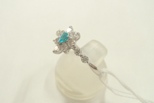 pt900 パライバ 3.1g 0.09ct 0.45ct 