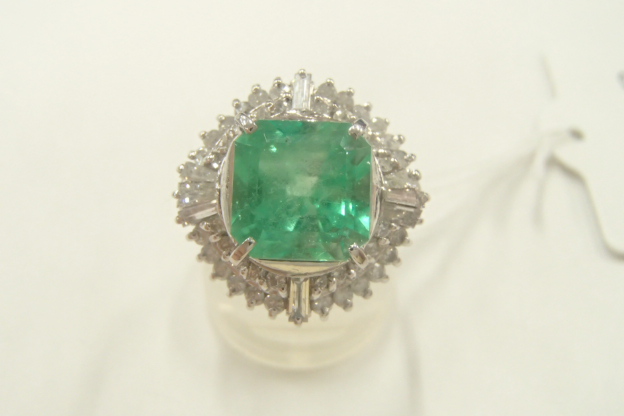 pt900 エメ 11.3g 3.293ct 1.00ct