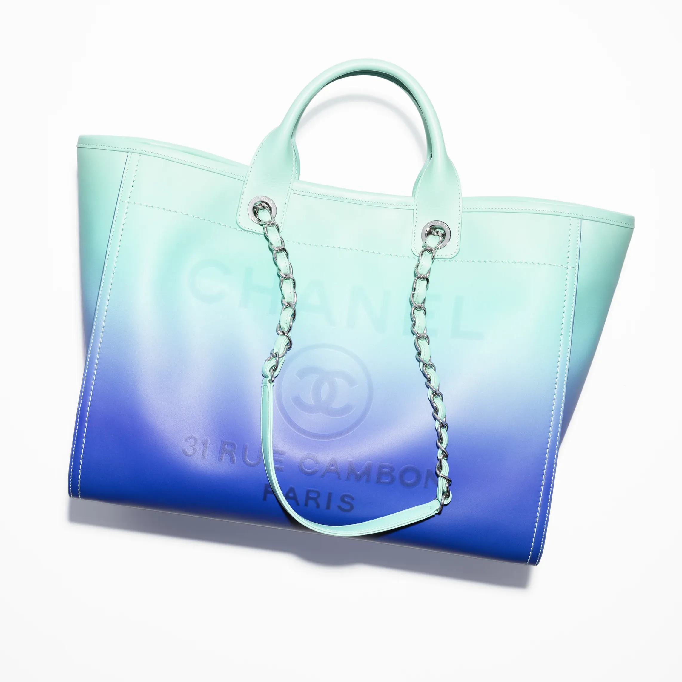 シャネル ラージ ショッピング バッグ 素材:カーフスキン 色:ターコイズ & ブルー
ライトパープル、ピンク & コーラル