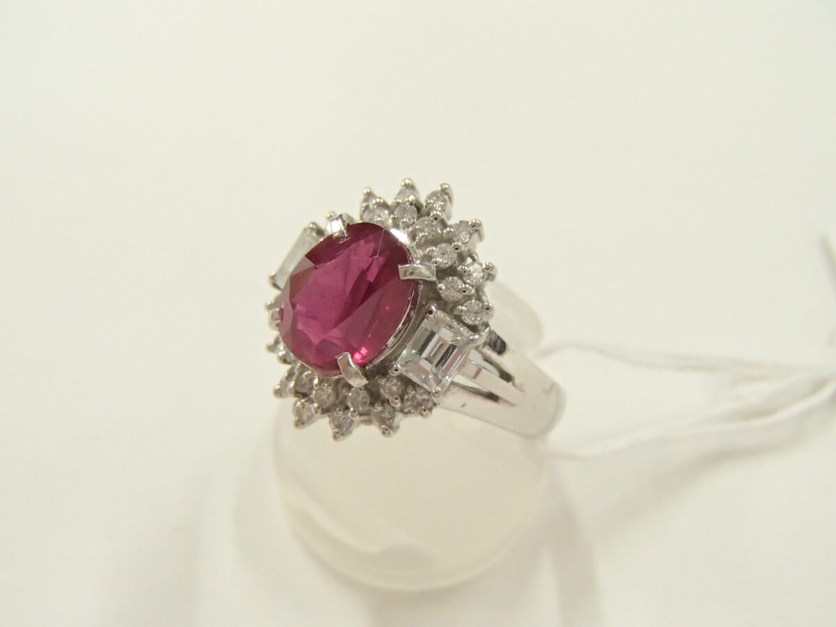 Pt900　ルビー　7.6g　2.03ｃｔ　Ｄ0.56ｃｔ　