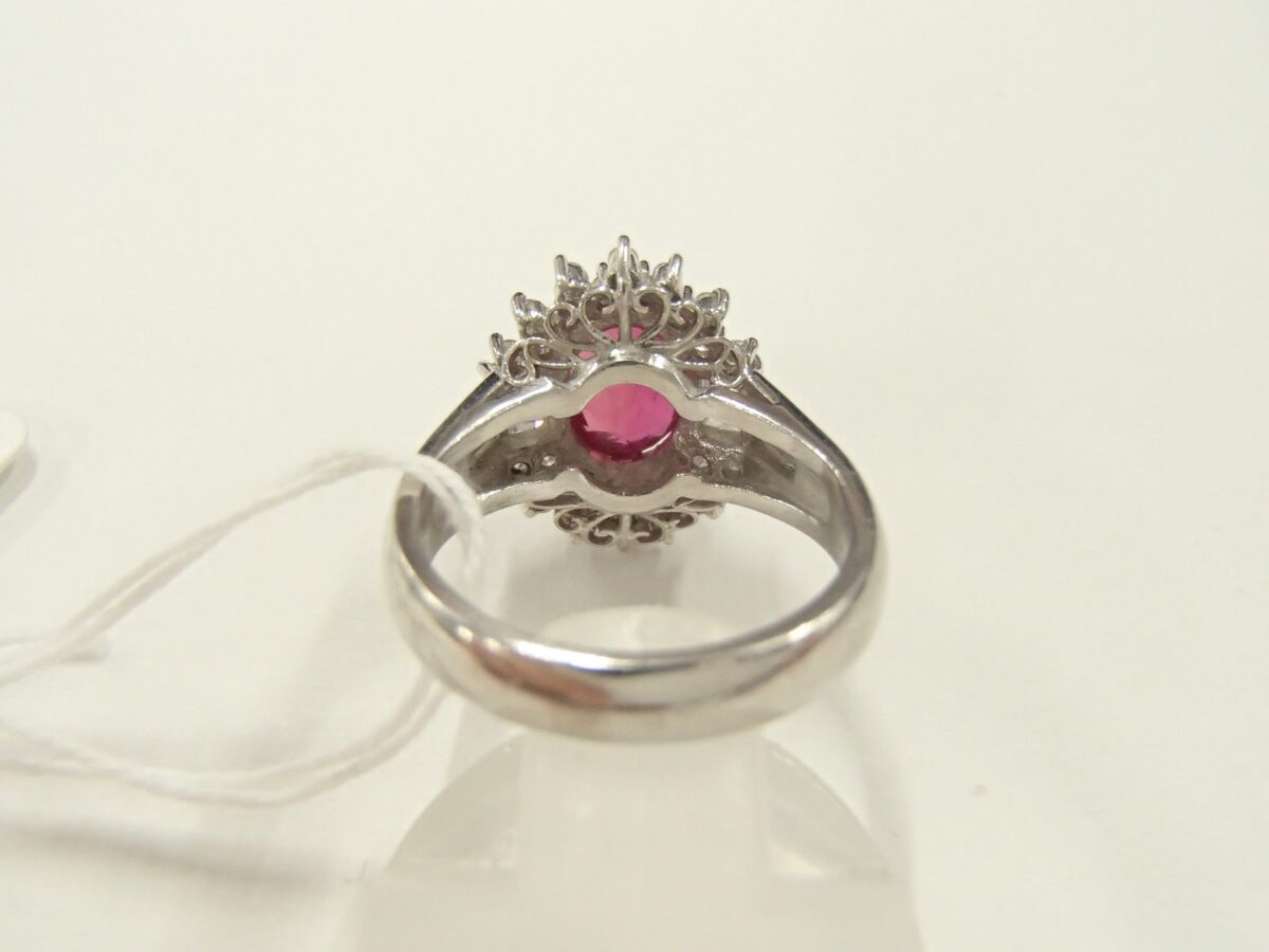 Pt900　ルビー　7.6g　2.03ｃｔ　Ｄ0.56ｃｔ　