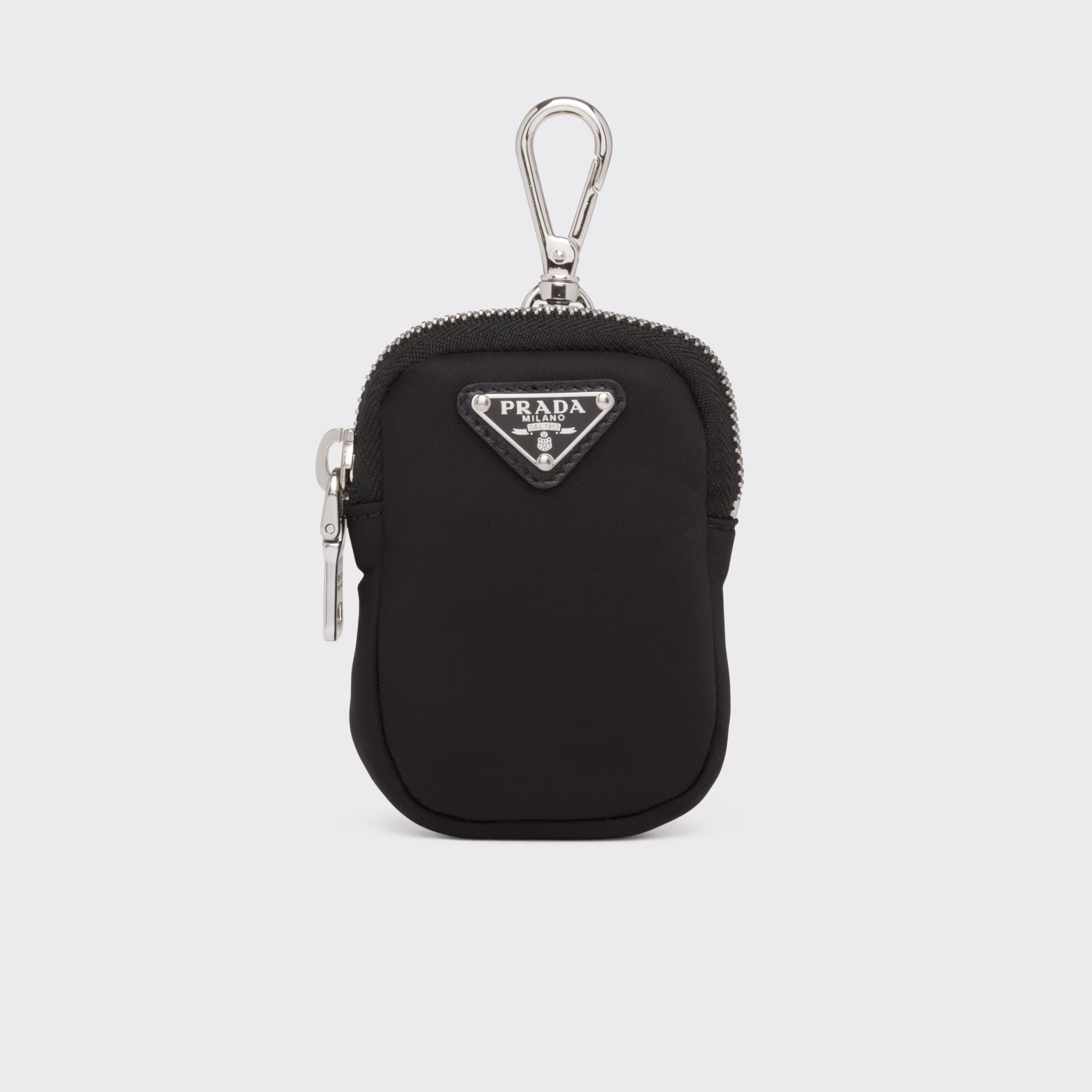 プラダ Re-Nylon ミニポーチ  素材:ファブリック 色:ブラック