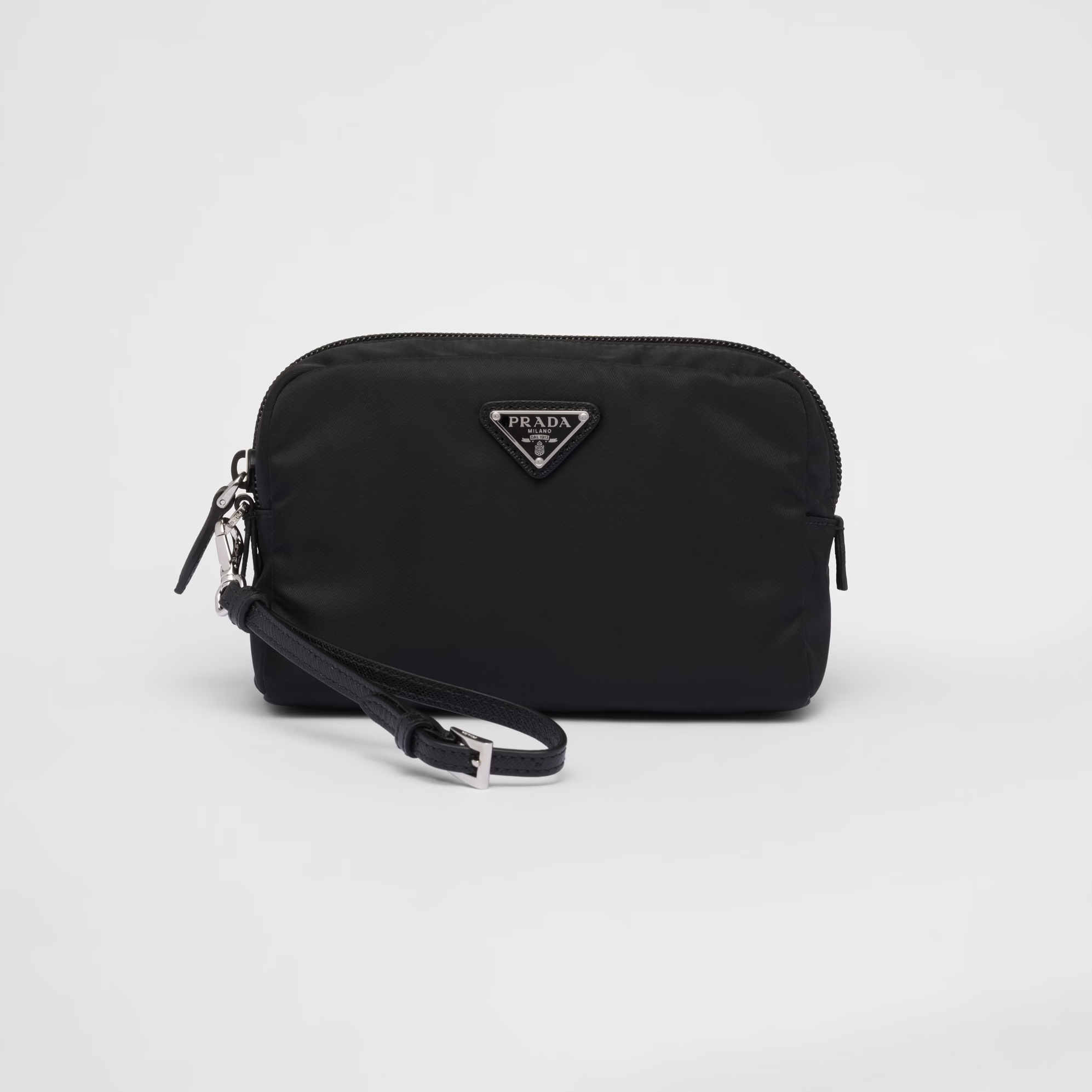 プラダ Re-Nylon ポーチ  素材:ファブリック 色:・ブラック
・ライトブルー