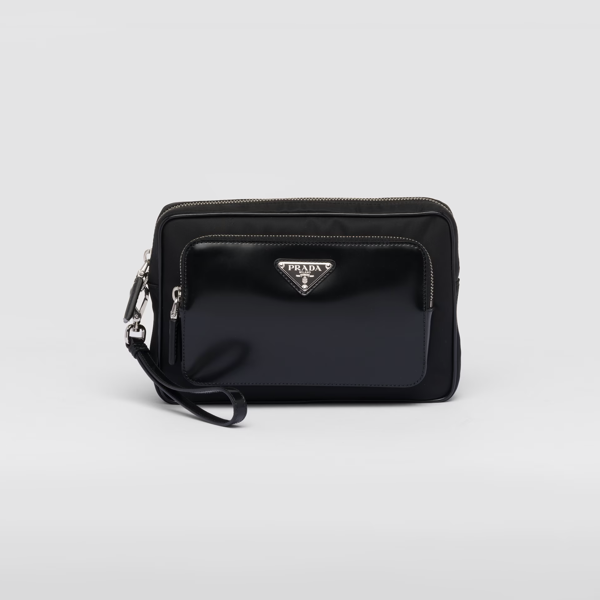 PRADA（プラダ）のポーチの査定・高価買取ならラフテルにお任せ