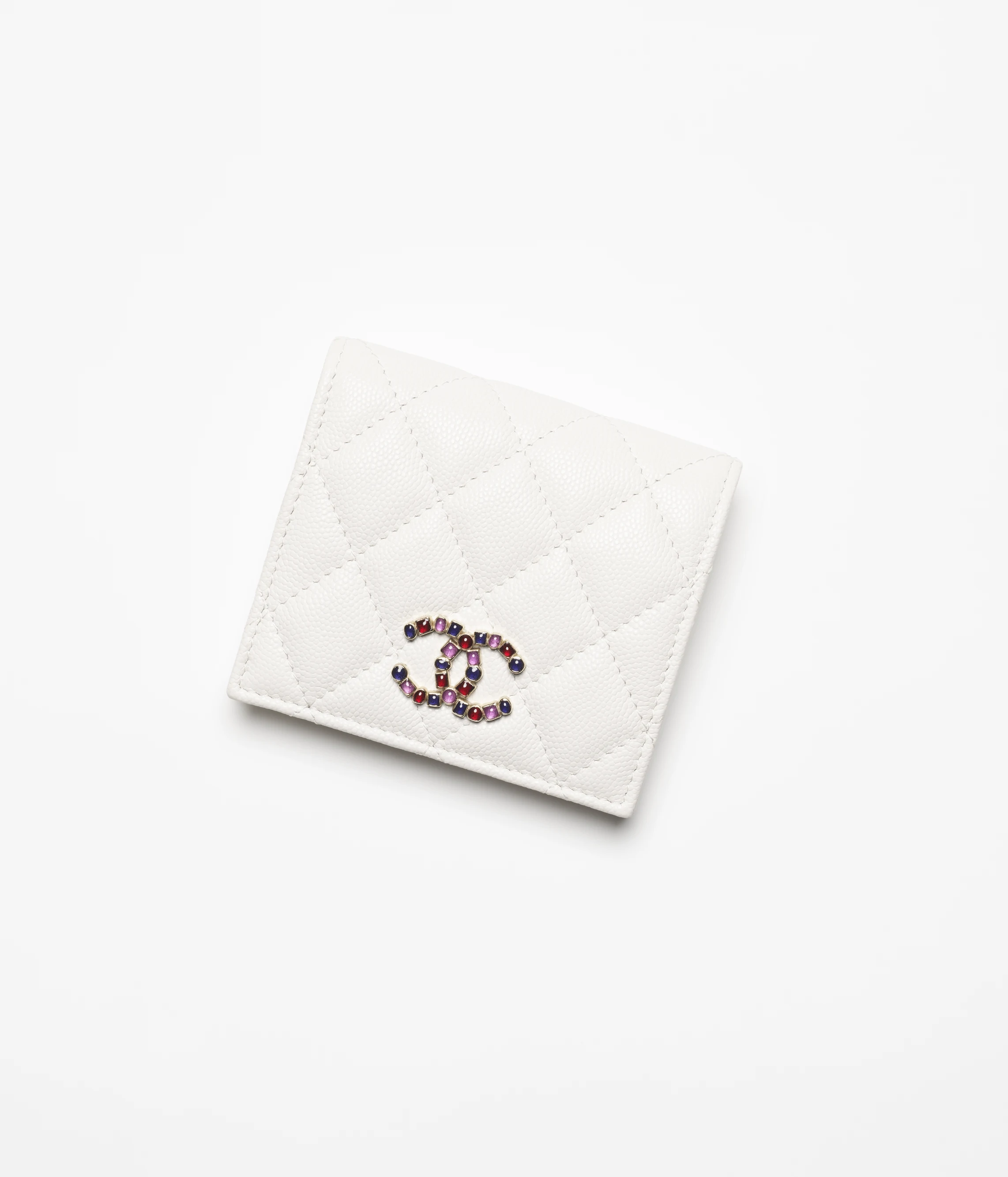 シャネル スモール ウォレット  素材:シャイニー グレインド カーフスキン & エナメル
 色:ホワイト