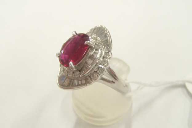 Pt900 ルビー 9.2g 1.78ct D1.09 