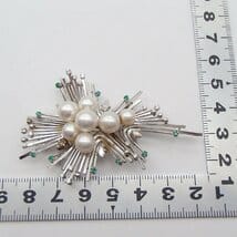 MIKIMOTO ミキモト ブローチ WGK14  アクセサリー パール 真珠 エメラルド