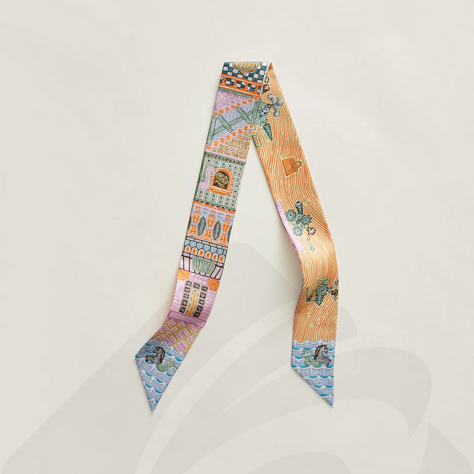 エルメス ツイリー 《スーパー・シルク・クエスト》 素材:シルクツイル
絹 100% 色:・グリーン / オレンジ / マルチカラー
・ジョーヌ・ヴィフ / グリーン / ローズ・ヴィフ
・ブルー・コバルト / ピンク / イエロー
・イエロー / グリーン / フューシャ
・ブルー / ベージュ・ドレ / ブラウン
・ローズ・ヴィフ / ブルー / ヴェール・アマンド
・ピンク / ターコイズ / オレンジ