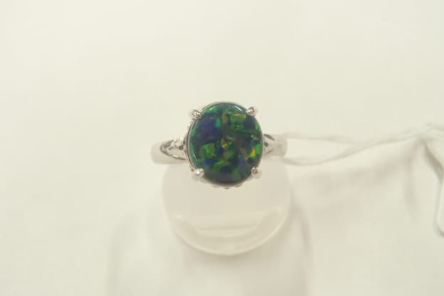 Pt900 ブラックオパール 3.8g 2.23ct