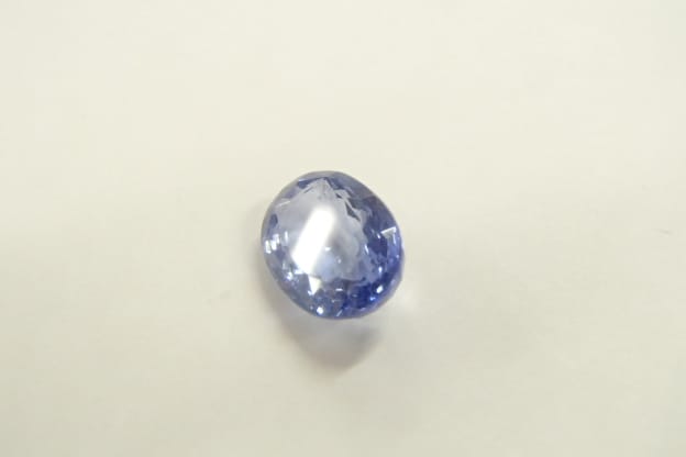 サファイアルース 0.8g 4.015ct