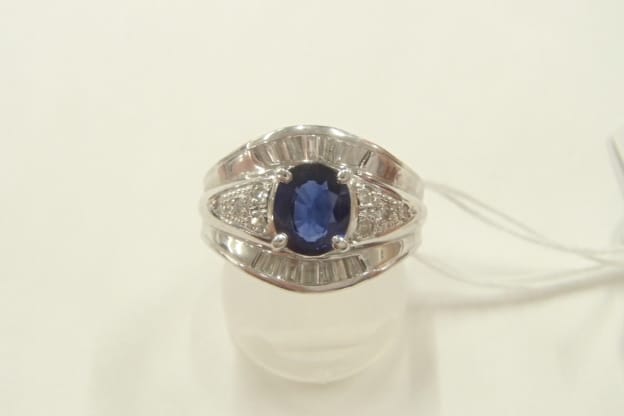 Pt900 サファイア1.13ct ダイヤ0.41ct リング 11.5g