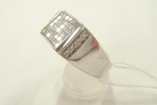 K18WG　ダイヤ　16.9g　1.25ct　0.25ct