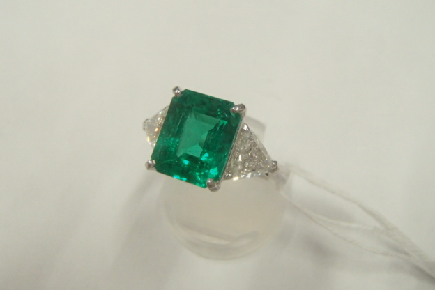 Pt900 エメラルド 6.6ｇ Ｅ４.05ct D1.12ct リング