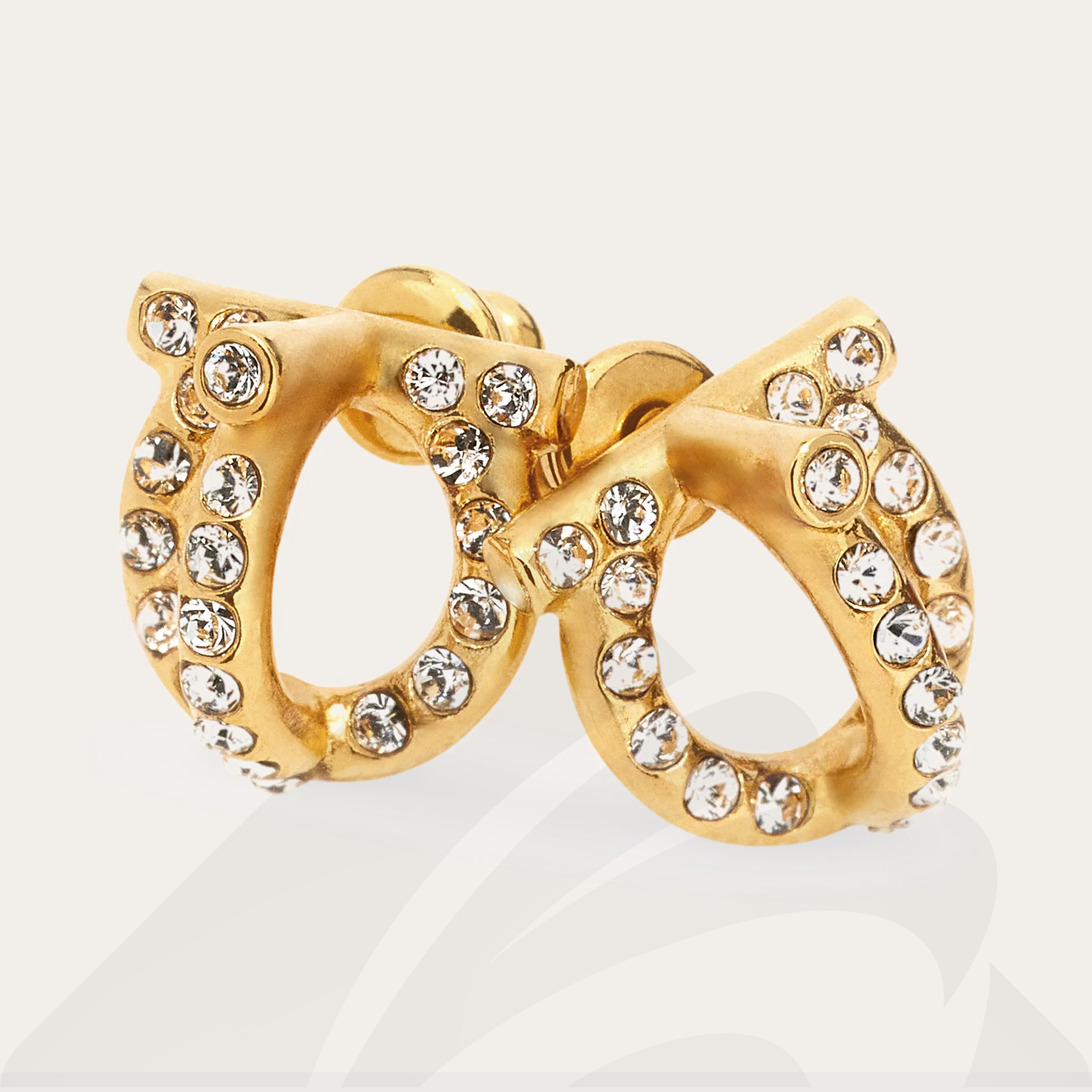 フェラガモ ガンチーニ 3Dクリスタルピアス  素材:クリスタル/真鍮 色:ゴールド/クリスタル