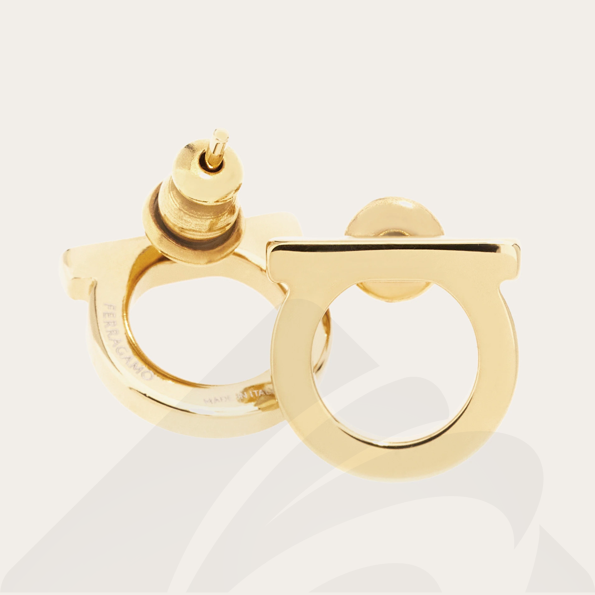 フェラガモ ガンチーニ ピアス(L)  素材:真鍮 色:ゴールド