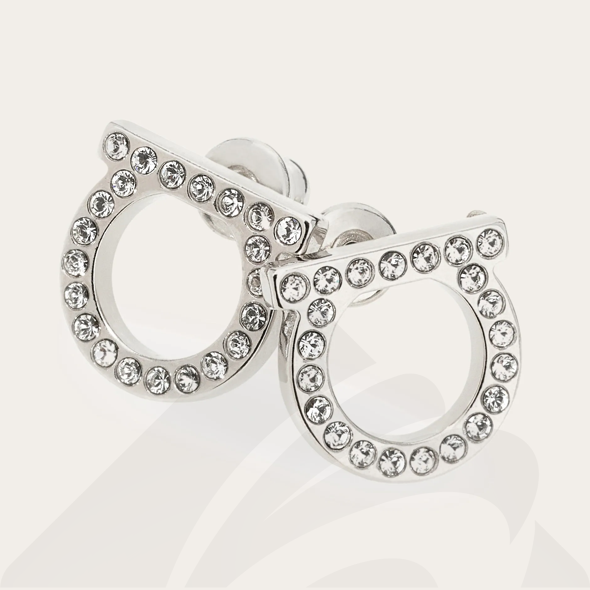 フェラガモ ガンチーニ クリスタルピアス(L)  素材:クリスタル/真鍮 色:パラディウム