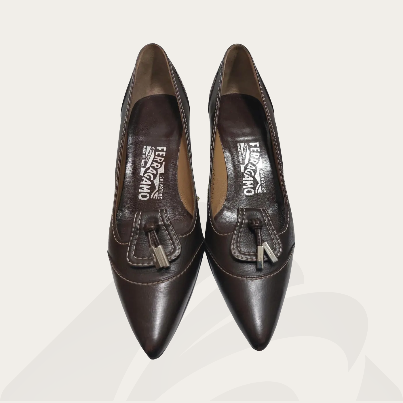 フェラガモ ヴィンテージ パンプス  素材:レザー 色:ブラウン