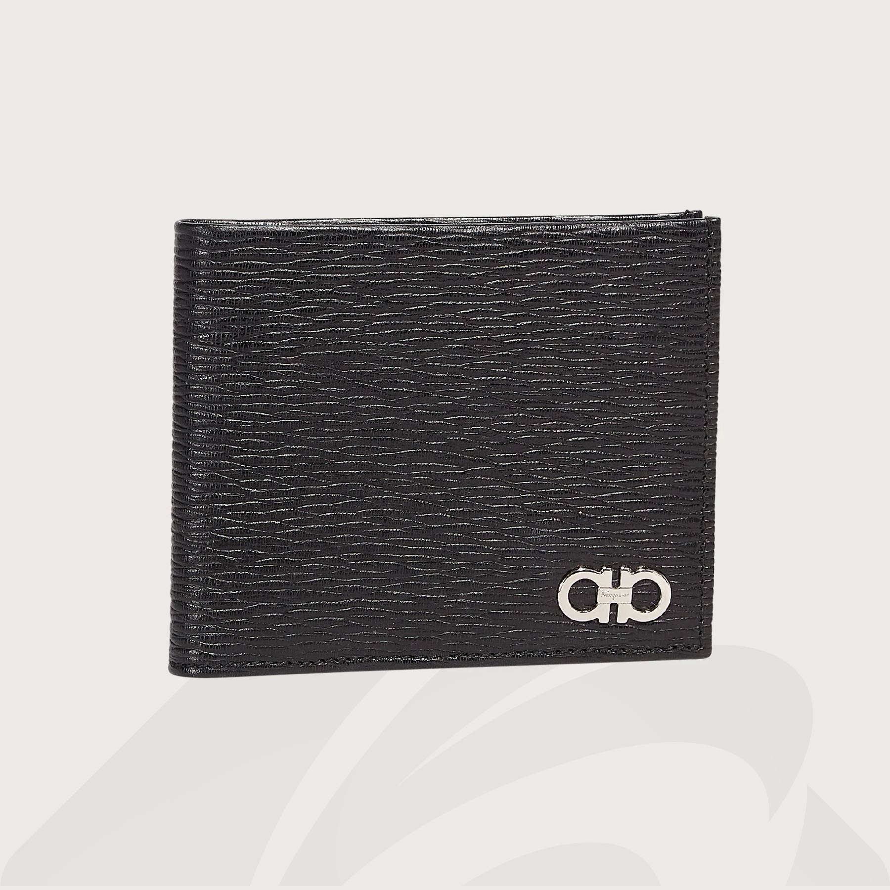 フェラガモ ガンチーニ 二つ折り財布  素材:型押しカーフ 色:ブラック/レッド