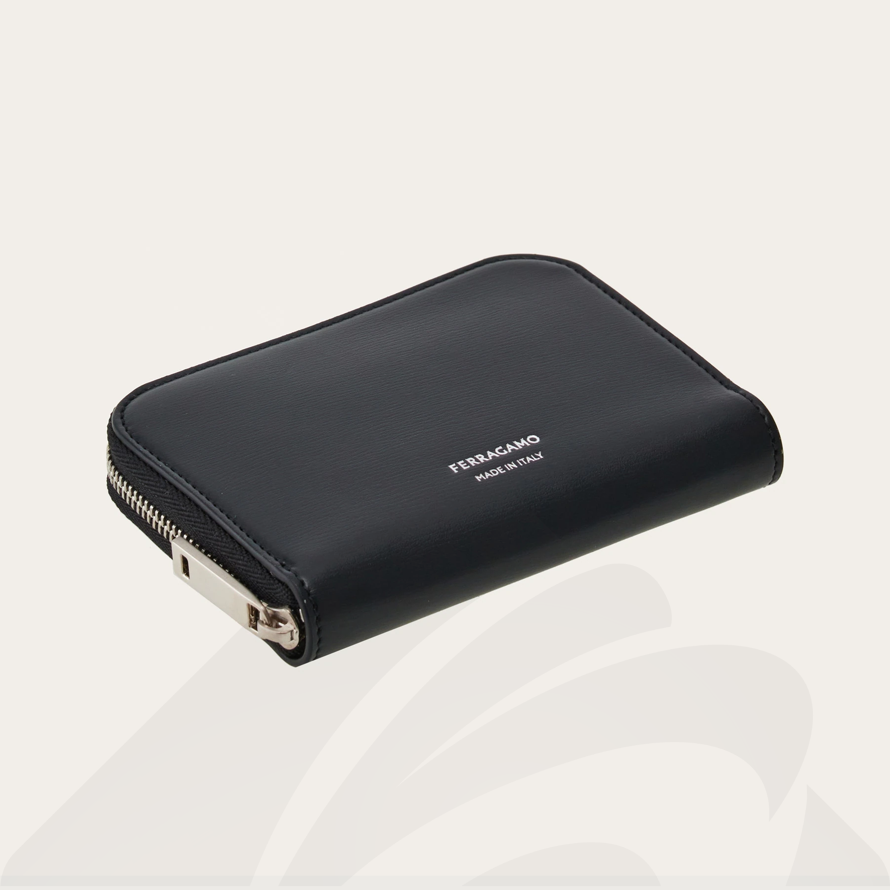 フェラガモ Ferragamoロゴ コインケース  素材:カーフ 色:ブラック
