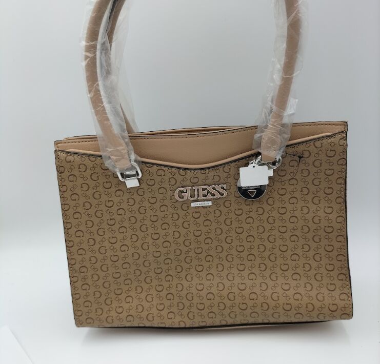 GUESS　トートバッグ　ベージュ