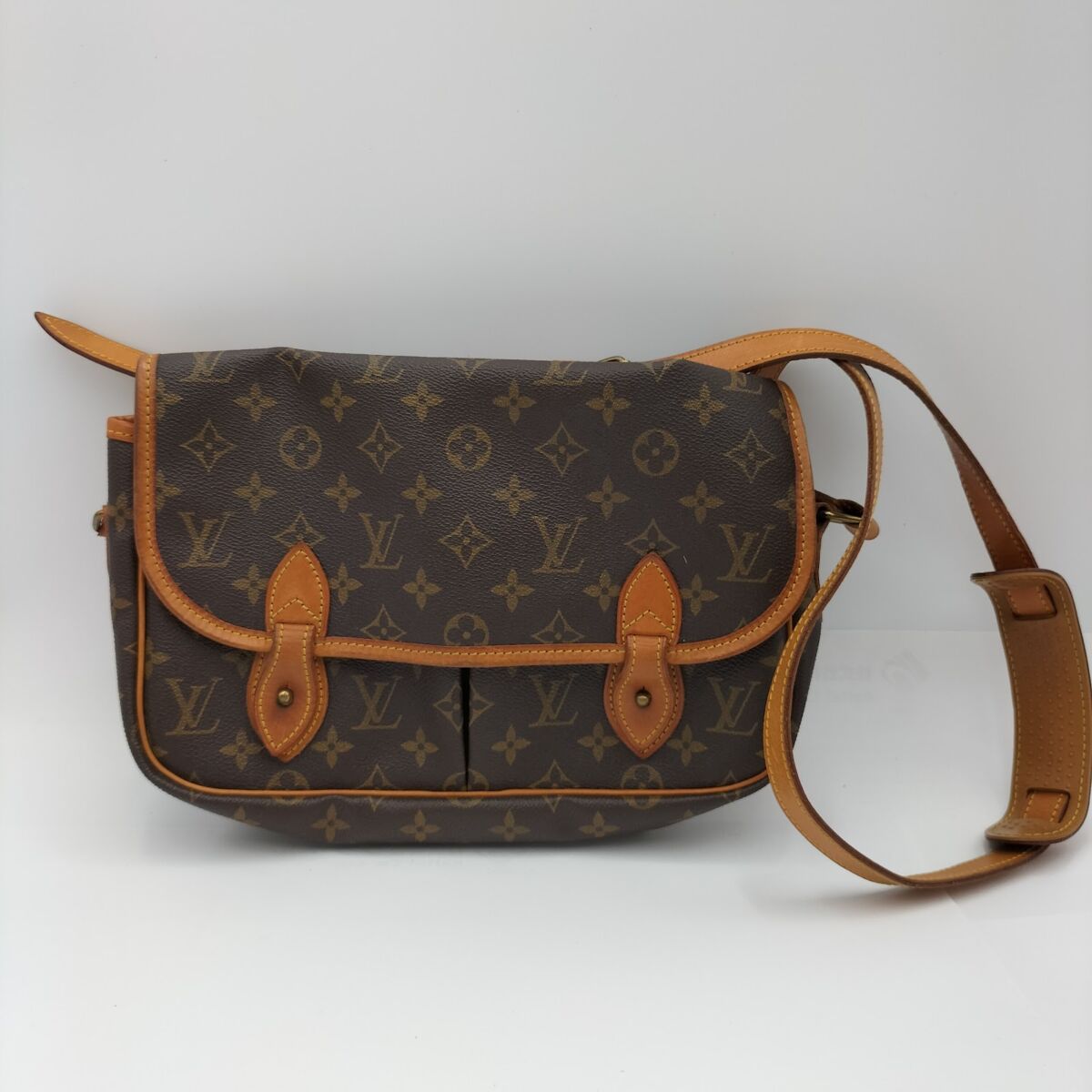 LOUIS VUITTON ルイヴィトン ジベシエールM42247　