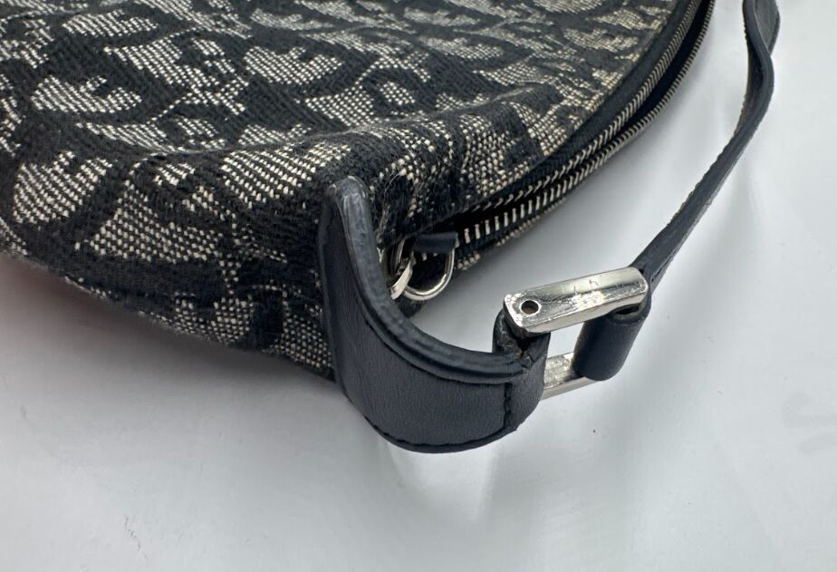 Christian Dior クリスチャンディオール ハンドポーチ トロッター キャンバス レザー ブラック シルバー金具 レディース