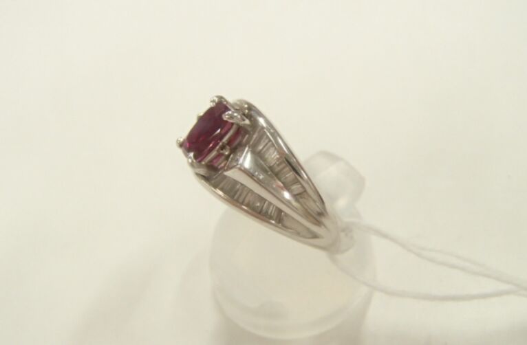 Pt900 ルビー1.07ct ダイヤ0.66ct 総重量9.2g