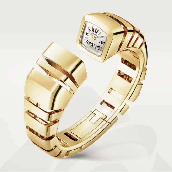 カルティエ Reflection de Cartier watch (Size 15)  素材:イエローゴールド 色:サンドブラスト
