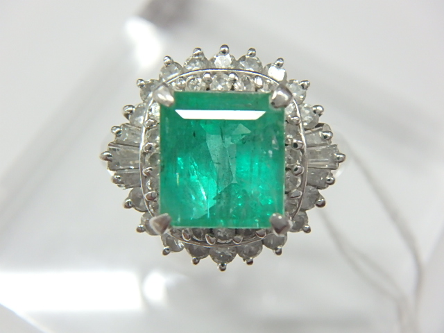 Pt900 エメラルド8.0g 1.93ct メレダイヤ0.68ct