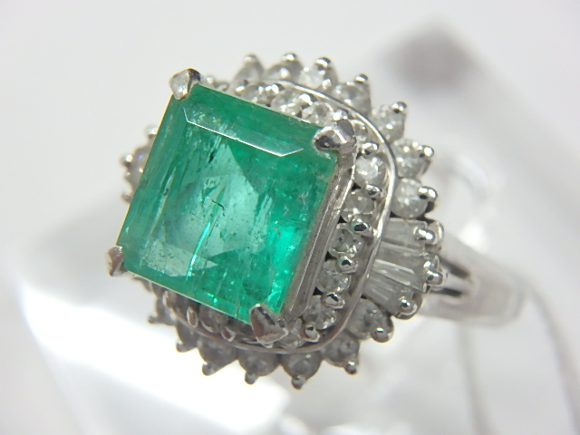 Pt900 エメラルド8.0g 1.93ct メレダイヤ0.68ct