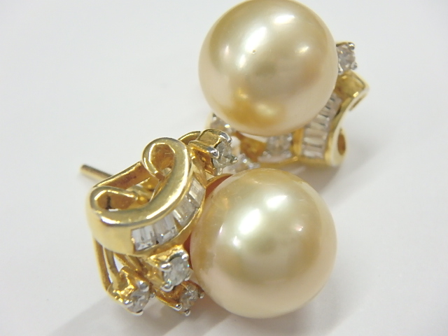 18K刻印 南洋真珠ピアス