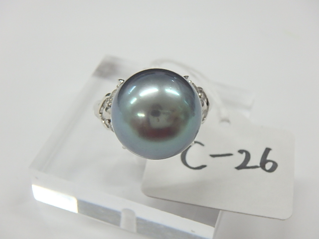 pt900 黒蝶真珠 12.6g 14.5mm 0.45ct