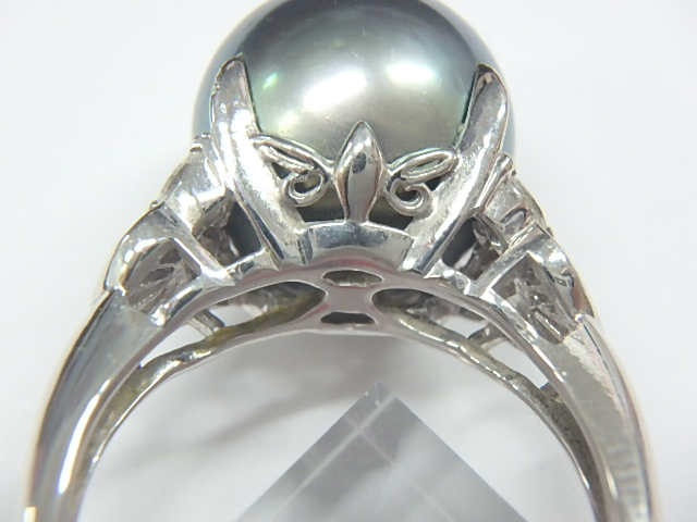 pt900 黒蝶真珠 12.6g 14.5mm 0.45ct
