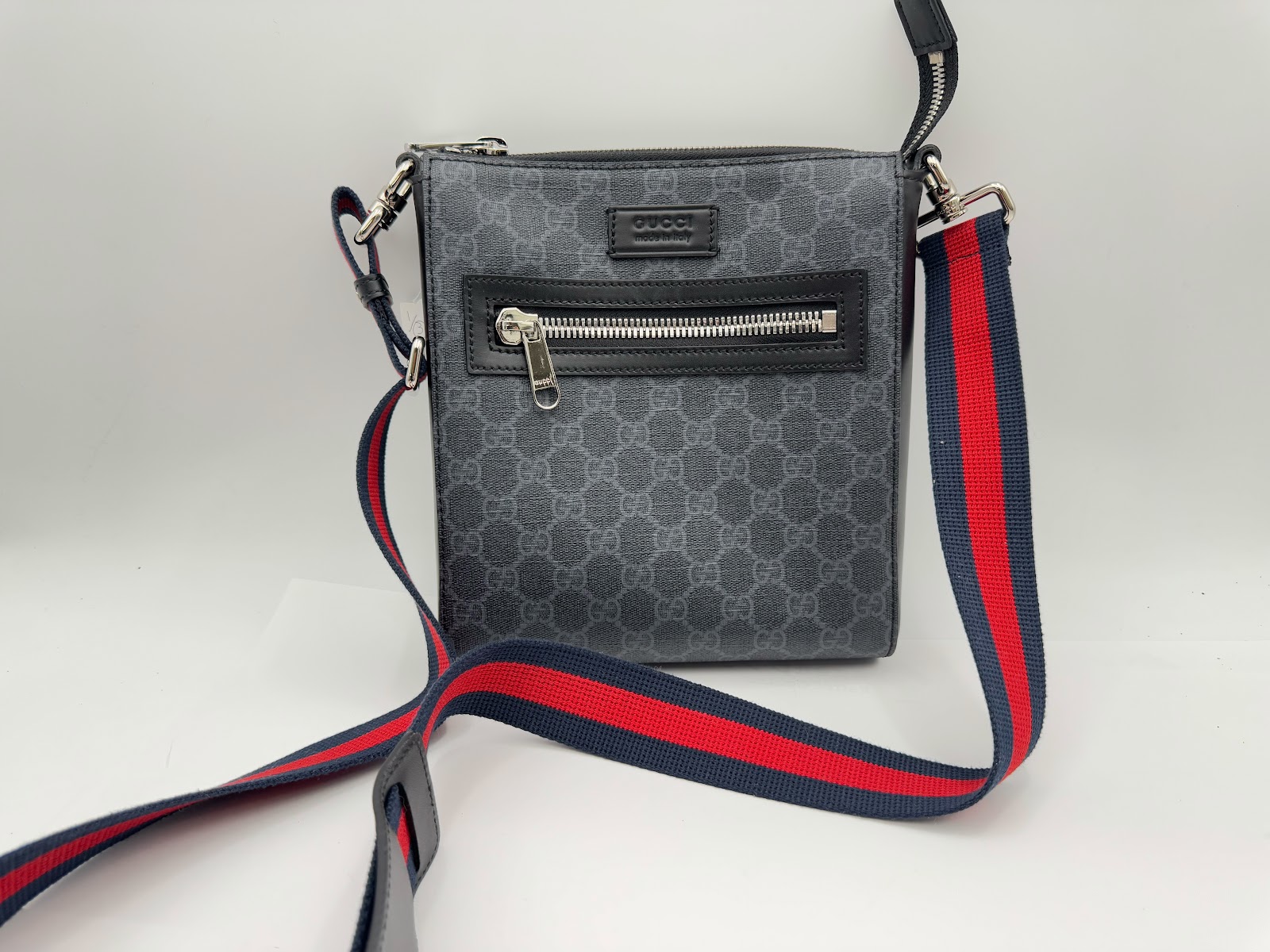 GUCCI グッチ メンズ　バッグ プリント メッセンジャー　肩掛け　プレゼント GUCCI】グッチ『グッチプリント メッセンジャーバッグ』523591