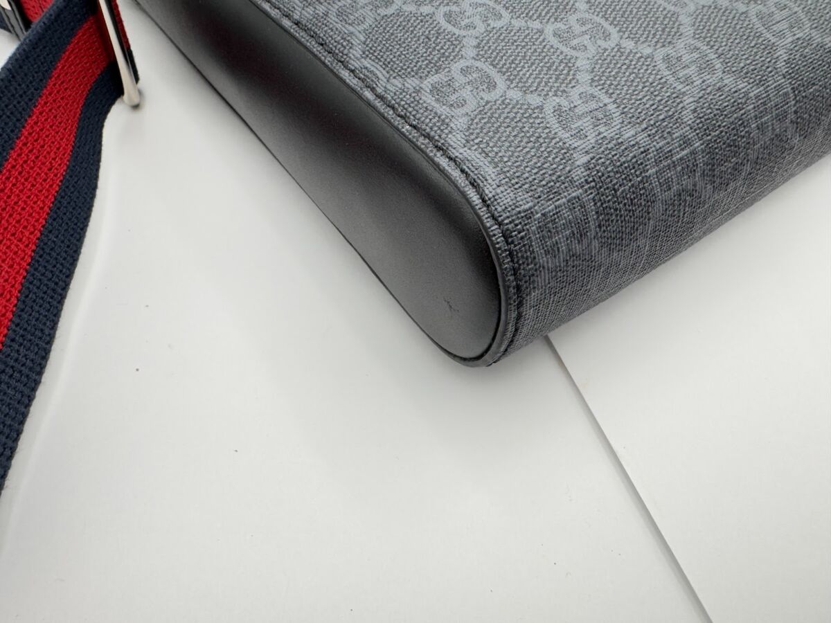 グッチ GUCCI メンズ ショルダーバッグ GGスプリーム スモール メッセンジャーバッグ 523599 K5RLN ブラック