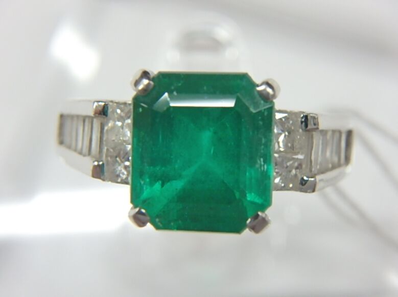 Pt900 エメラルド2.13ct ダイヤモンド0.55ct 総重量6.4g