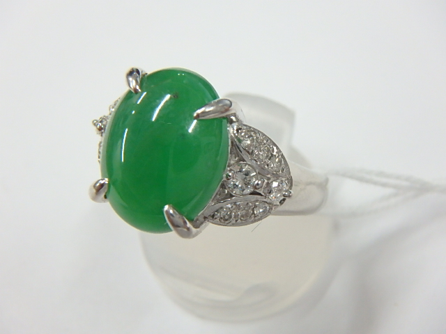 pt900 ヒスイ リング 8.2g ヒスイ4.85ct メレダイヤ0.25ct