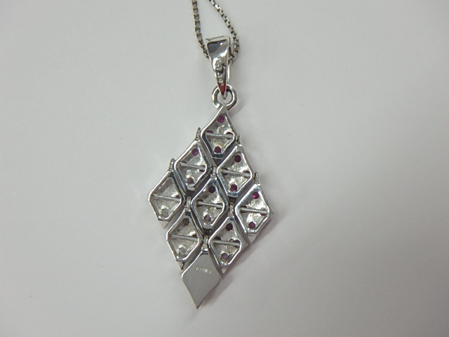K18wg ピンクサファ 6.9g 1.30ct