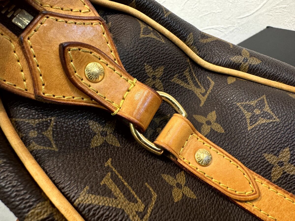 Louis Vuitton　モノグラム　ストレーザ　ショルダーバック
