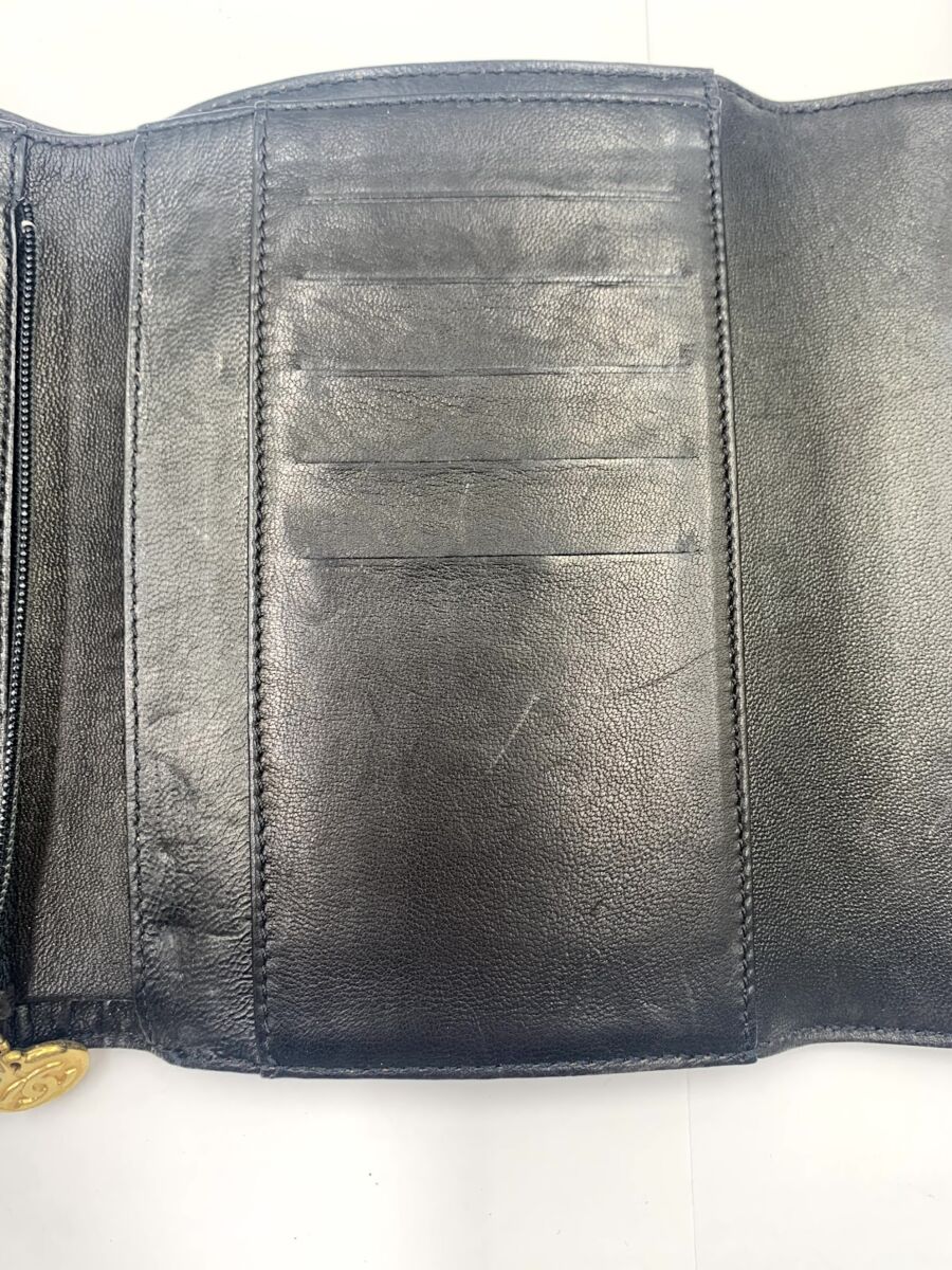 シャネル ココマーク キャビアスキン 財布 ブラック ゴールド金具