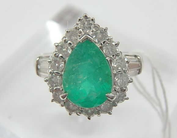 pt900 エメ 8.2g 2.02ct 1.1ct