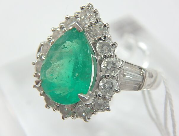 pt900 エメ 8.2g 2.02ct 1.1ct