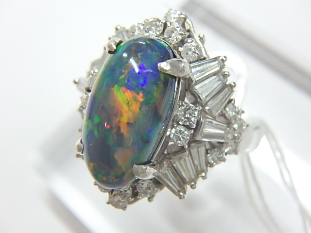宝石 ブラックオパール指輪 3.36ct ダイヤ 1.37ct