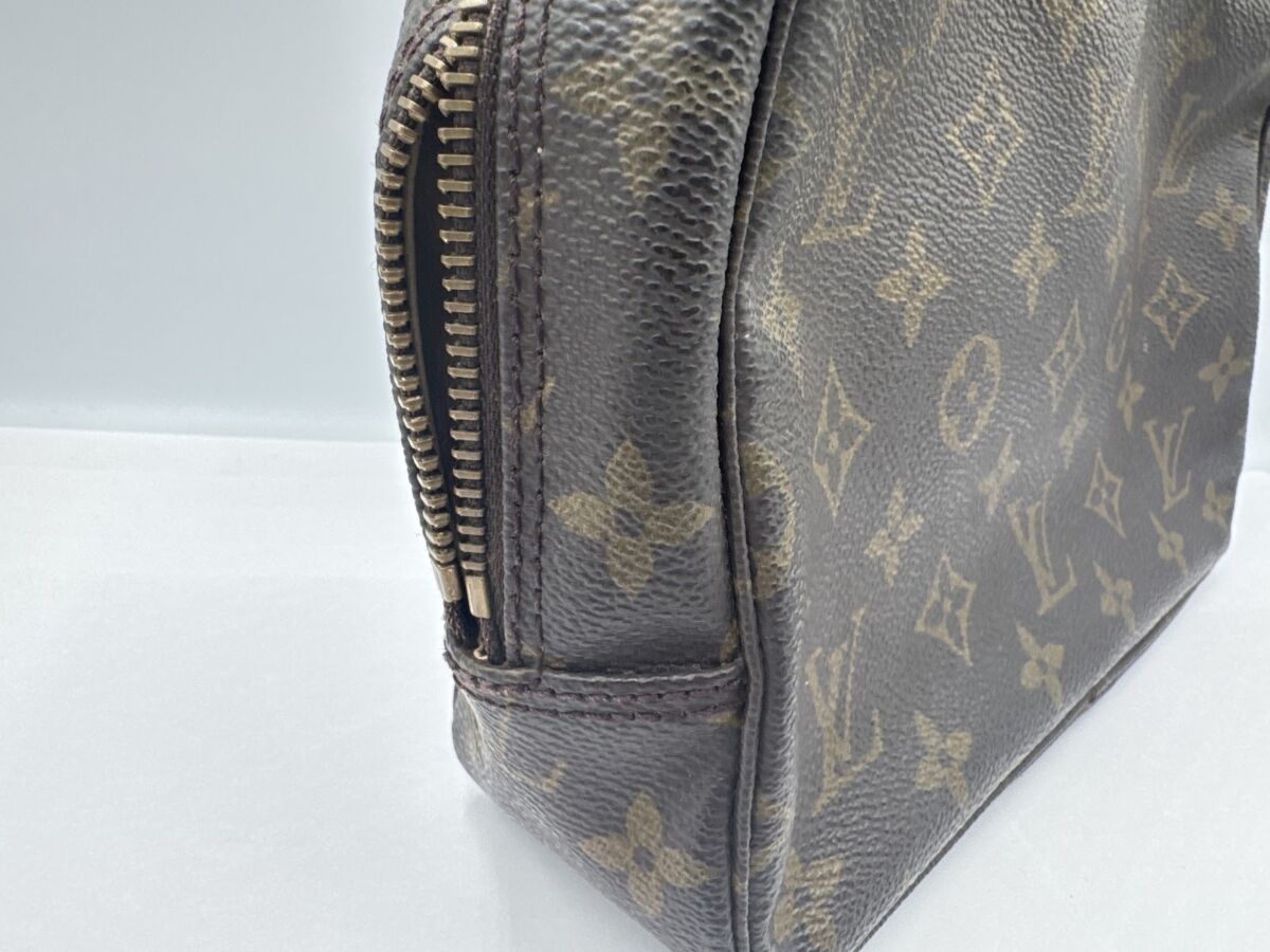 LOUIS VUITTON 【ルイ・ヴィトン】 M47522 トゥルース・トワレット28 881NO モノグラム・キャンバス